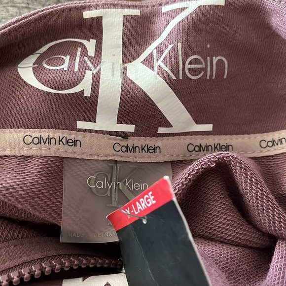 Calvin Klein Women’s Pullover NWT - Picture 4 of 6